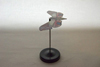 balancing butterflies, here you see how the butterfly with the tip of his head somewhere loose in balances and it can sway in the wind balansvlinder 4